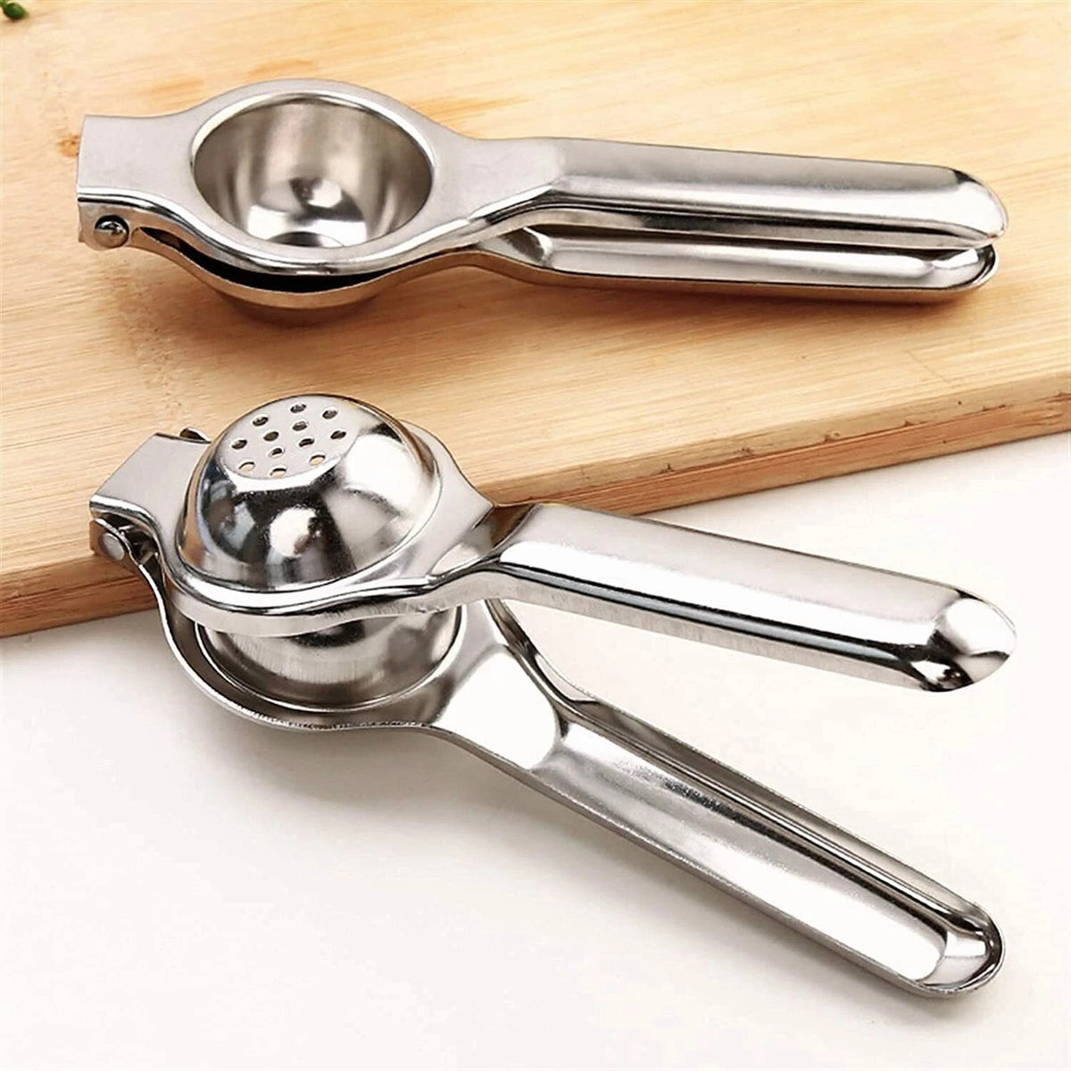 Manual Citrus Squeezers — Set of 2